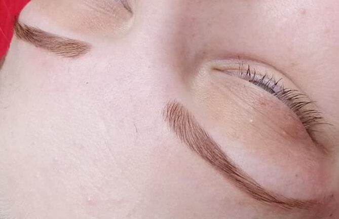 kulmu- ja ripsmetehnik